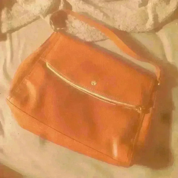New purse - Picture 1 of 4